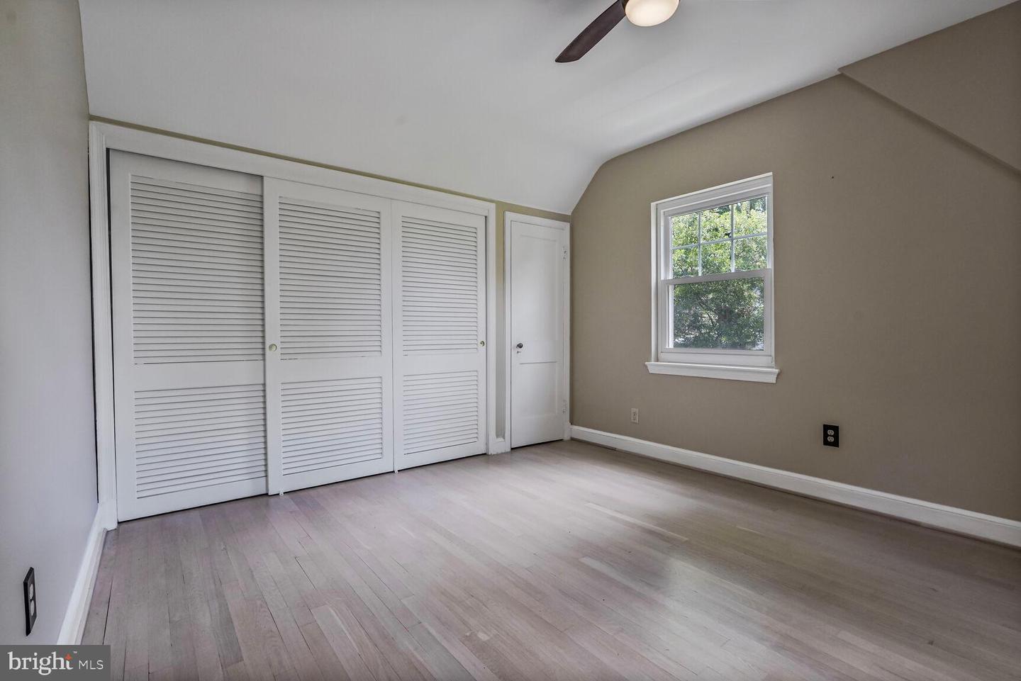 6111 WASHINGTON BLVD, ARLINGTON, Virginia 22205, 5 Bedrooms Bedrooms, ,2 BathroomsBathrooms,Residential,For sale,6111 WASHINGTON BLVD,VAAR2060062 MLS # VAAR2060062