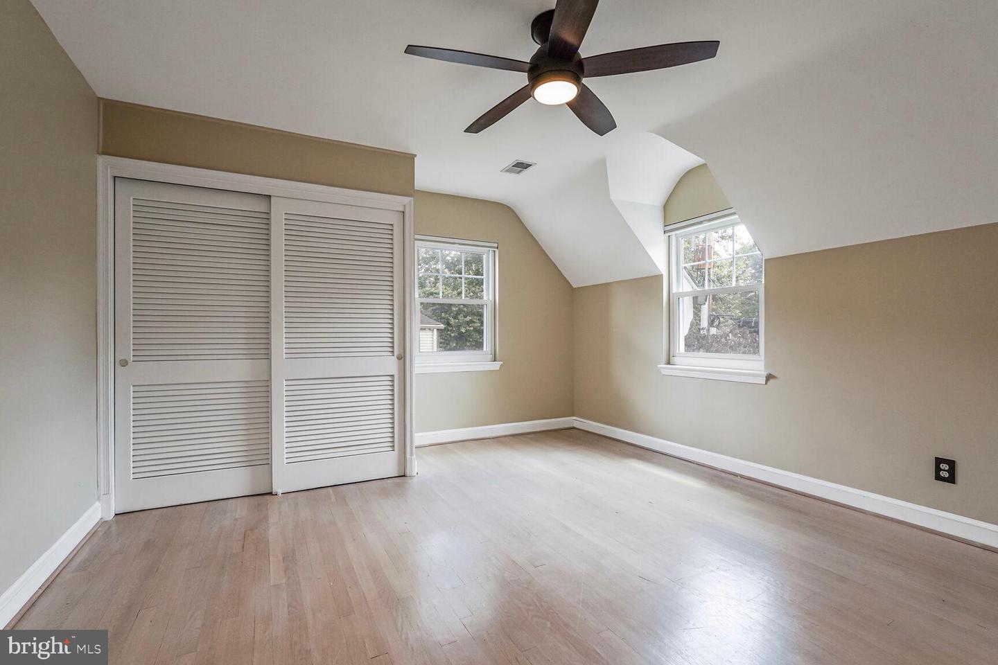 6111 WASHINGTON BLVD, ARLINGTON, Virginia 22205, 5 Bedrooms Bedrooms, ,2 BathroomsBathrooms,Residential,For sale,6111 WASHINGTON BLVD,VAAR2060062 MLS # VAAR2060062