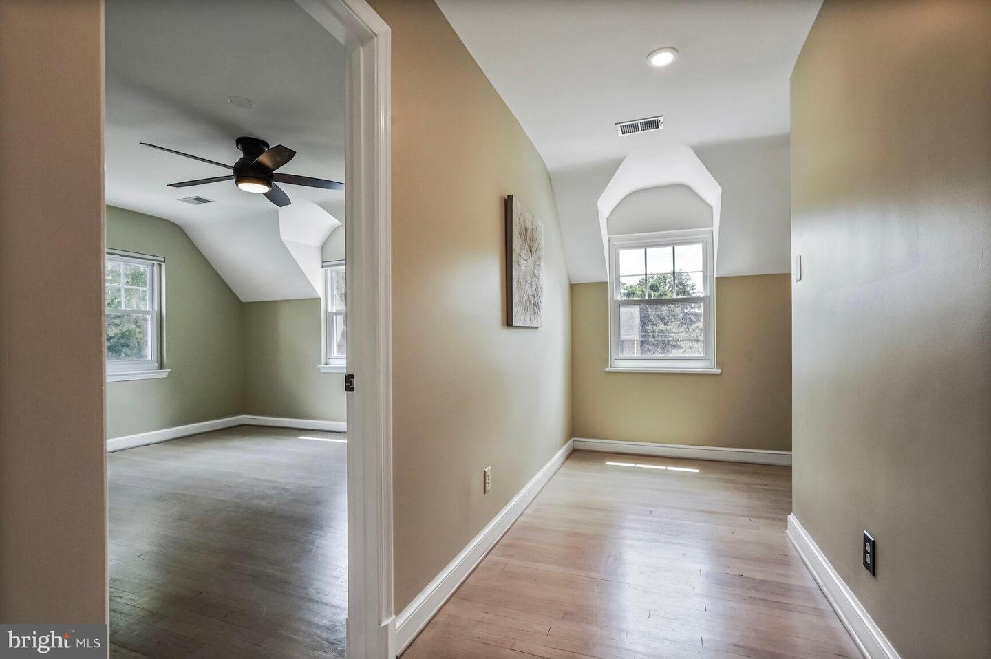6111 WASHINGTON BLVD, ARLINGTON, Virginia 22205, 5 Bedrooms Bedrooms, ,2 BathroomsBathrooms,Residential,For sale,6111 WASHINGTON BLVD,VAAR2060062 MLS # VAAR2060062