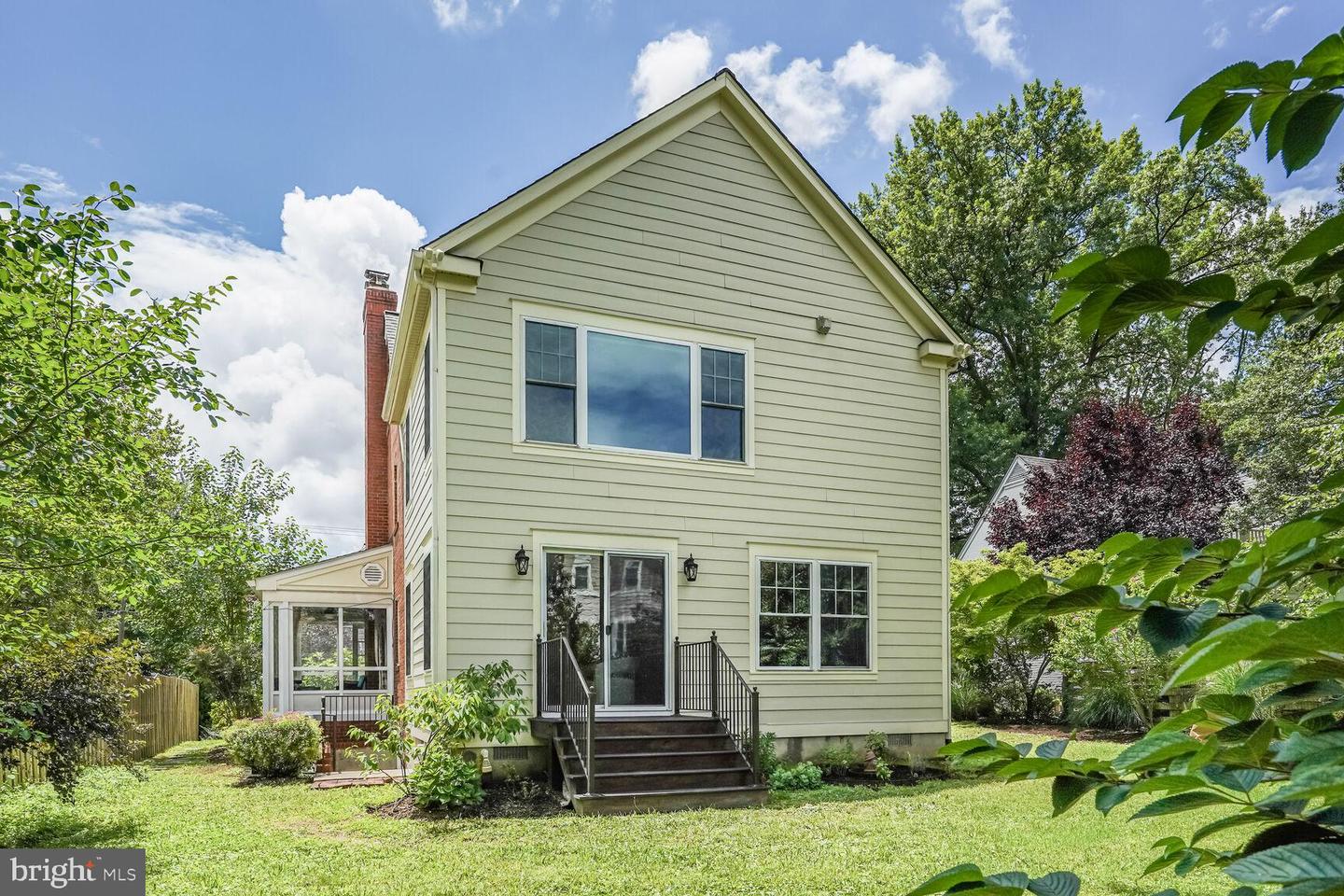 6111 WASHINGTON BLVD, ARLINGTON, Virginia 22205, 5 Bedrooms Bedrooms, ,2 BathroomsBathrooms,Residential,For sale,6111 WASHINGTON BLVD,VAAR2060062 MLS # VAAR2060062