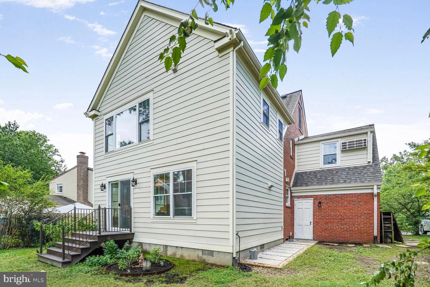 6111 WASHINGTON BLVD, ARLINGTON, Virginia 22205, 5 Bedrooms Bedrooms, ,2 BathroomsBathrooms,Residential,For sale,6111 WASHINGTON BLVD,VAAR2060062 MLS # VAAR2060062