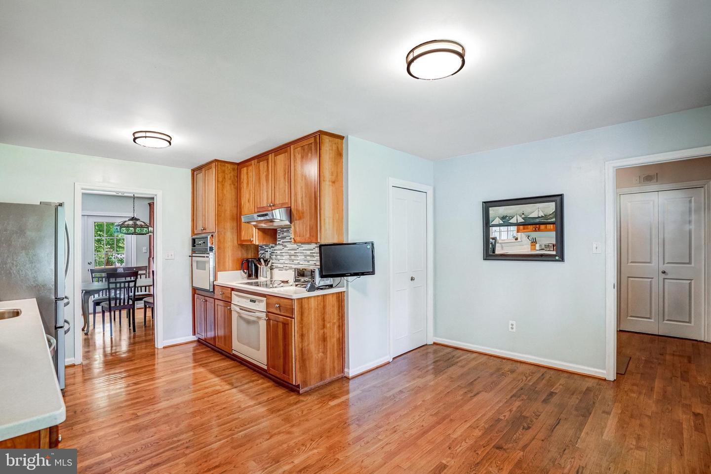 3409 SLADE RUN DR, FALLS CHURCH, Virginia 22042, 4 Bedrooms Bedrooms, ,3 BathroomsBathrooms,Residential,For sale,3409 SLADE RUN DR,VAFX2252884 MLS # VAFX2252884