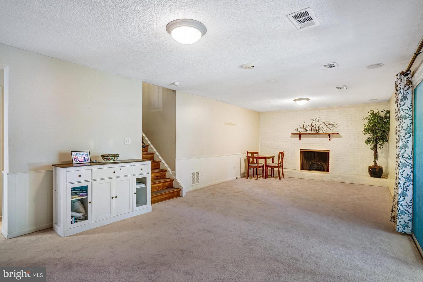 3409 SLADE RUN DR, FALLS CHURCH, Virginia 22042, 4 Bedrooms Bedrooms, ,3 BathroomsBathrooms,Residential,For sale,3409 SLADE RUN DR,VAFX2252884 MLS # VAFX2252884