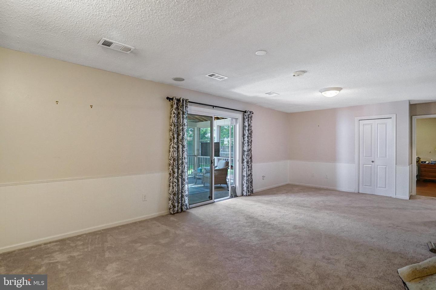3409 SLADE RUN DR, FALLS CHURCH, Virginia 22042, 4 Bedrooms Bedrooms, ,3 BathroomsBathrooms,Residential,For sale,3409 SLADE RUN DR,VAFX2252884 MLS # VAFX2252884