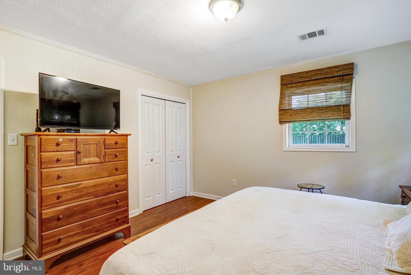 3409 SLADE RUN DR, FALLS CHURCH, Virginia 22042, 4 Bedrooms Bedrooms, ,3 BathroomsBathrooms,Residential,For sale,3409 SLADE RUN DR,VAFX2252884 MLS # VAFX2252884