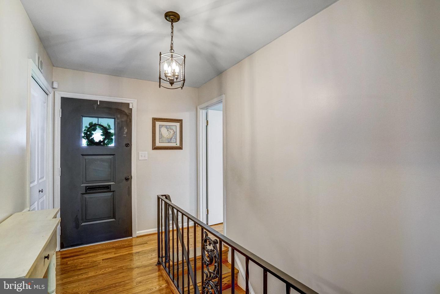 3409 SLADE RUN DR, FALLS CHURCH, Virginia 22042, 4 Bedrooms Bedrooms, ,3 BathroomsBathrooms,Residential,For sale,3409 SLADE RUN DR,VAFX2252884 MLS # VAFX2252884