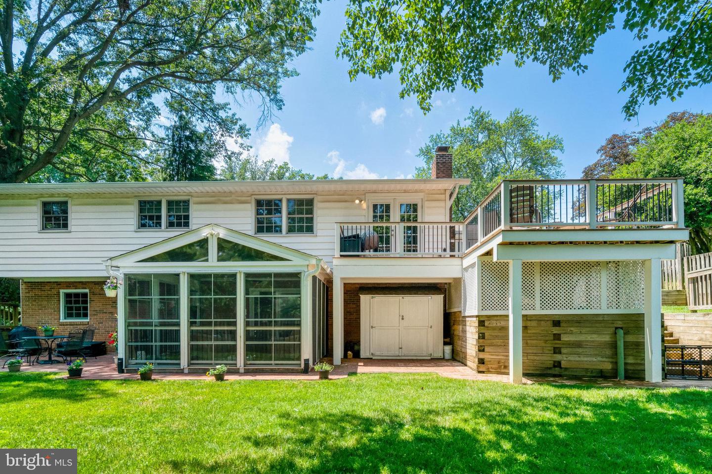 3409 SLADE RUN DR, FALLS CHURCH, Virginia 22042, 4 Bedrooms Bedrooms, ,3 BathroomsBathrooms,Residential,For sale,3409 SLADE RUN DR,VAFX2252884 MLS # VAFX2252884