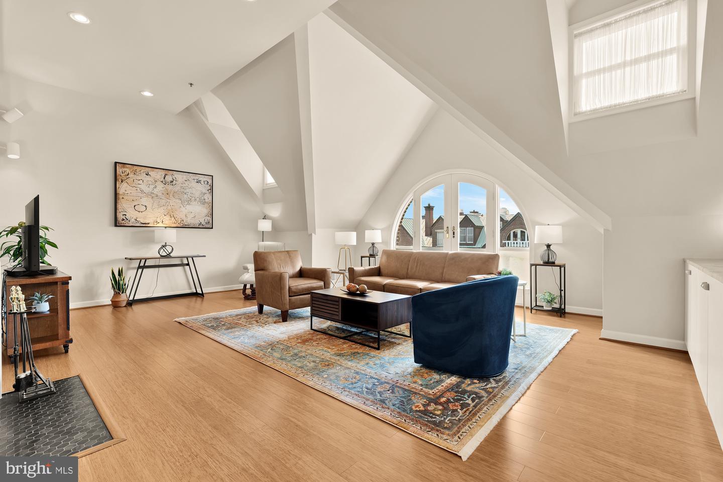 125 N LEE ST #DH501, ALEXANDRIA, Virginia 22314, 2 Bedrooms Bedrooms, ,2 BathroomsBathrooms,Residential,For sale,125 N LEE ST #DH501,VAAX2047164 MLS # VAAX2047164
