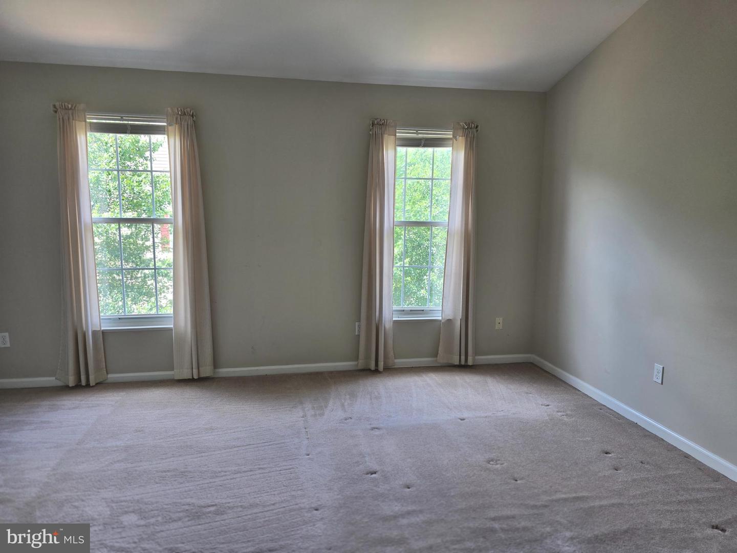 46838 GRAHAM COVE SQ, STERLING, Virginia 20165, 3 Bedrooms Bedrooms, ,2 BathroomsBathrooms,Residential,For sale,46838 GRAHAM COVE SQ,VALO2101186 MLS # VALO2101186