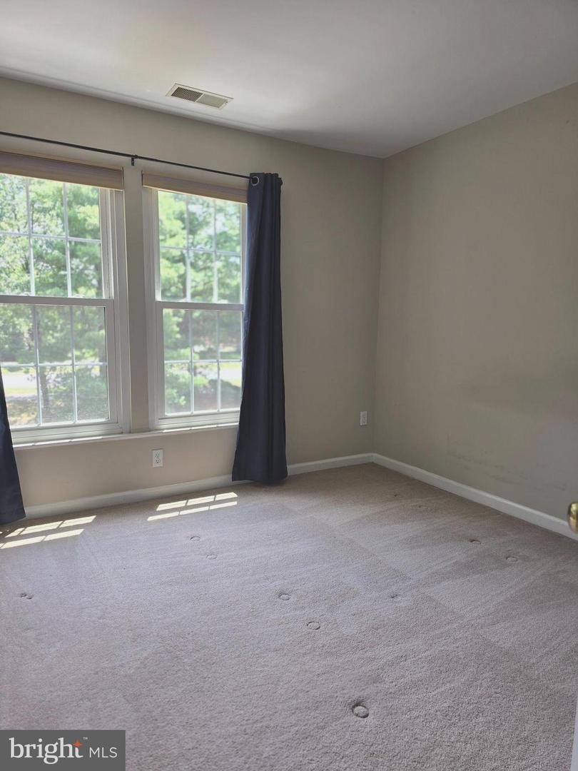 46838 GRAHAM COVE SQ, STERLING, Virginia 20165, 3 Bedrooms Bedrooms, ,2 BathroomsBathrooms,Residential,For sale,46838 GRAHAM COVE SQ,VALO2101186 MLS # VALO2101186