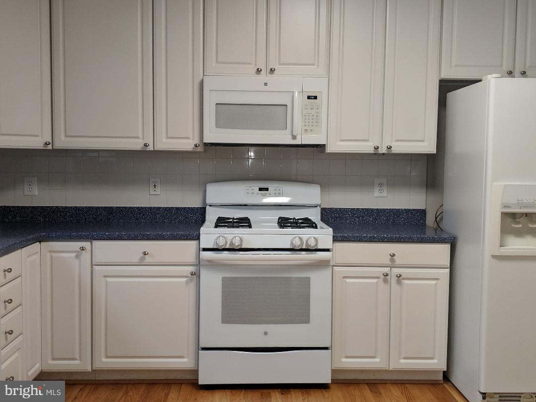 46838 GRAHAM COVE SQ, STERLING, Virginia 20165, 3 Bedrooms Bedrooms, ,2 BathroomsBathrooms,Residential,For sale,46838 GRAHAM COVE SQ,VALO2101186 MLS # VALO2101186