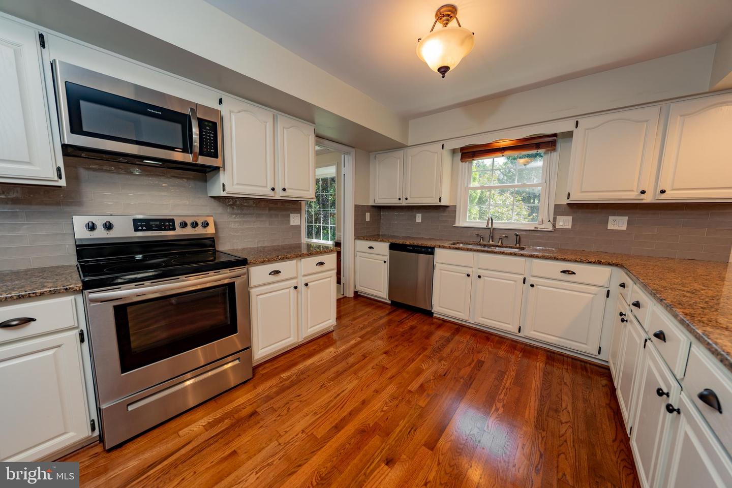 13824 SPRINGSTONE DR, CLIFTON, Virginia 20124, 4 Bedrooms Bedrooms, ,3 BathroomsBathrooms,Residential,For sale,13824 SPRINGSTONE DR,VAFX2252920 MLS # VAFX2252920