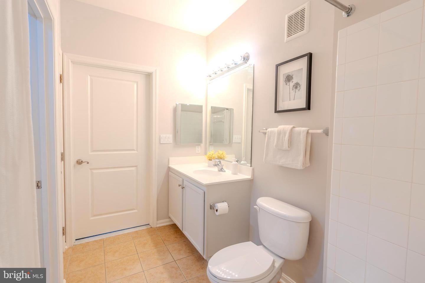 2665 PROSPERITY AVE #440, FAIRFAX, Virginia 22031, 2 Bedrooms Bedrooms, ,1 BathroomBathrooms,Residential,For sale,2665 PROSPERITY AVE #440,VAFX2252922 MLS # VAFX2252922