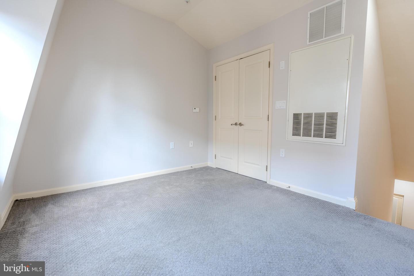 2665 PROSPERITY AVE #440, FAIRFAX, Virginia 22031, 2 Bedrooms Bedrooms, ,1 BathroomBathrooms,Residential,For sale,2665 PROSPERITY AVE #440,VAFX2252922 MLS # VAFX2252922