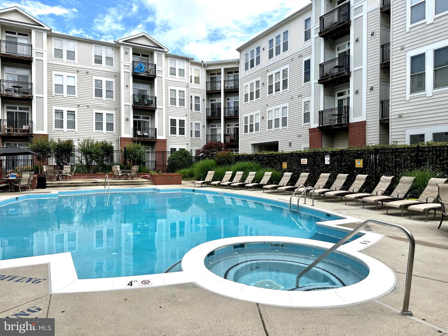 2665 PROSPERITY AVE #440, FAIRFAX, Virginia 22031, 2 Bedrooms Bedrooms, ,1 BathroomBathrooms,Residential,For sale,2665 PROSPERITY AVE #440,VAFX2252922 MLS # VAFX2252922