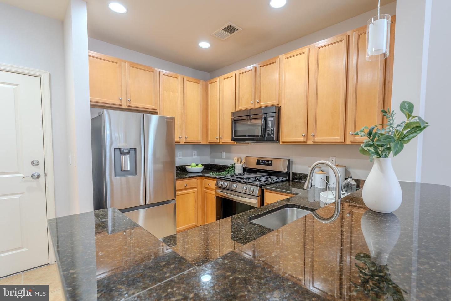 2665 PROSPERITY AVE #440, FAIRFAX, Virginia 22031, 2 Bedrooms Bedrooms, ,1 BathroomBathrooms,Residential,For sale,2665 PROSPERITY AVE #440,VAFX2252922 MLS # VAFX2252922