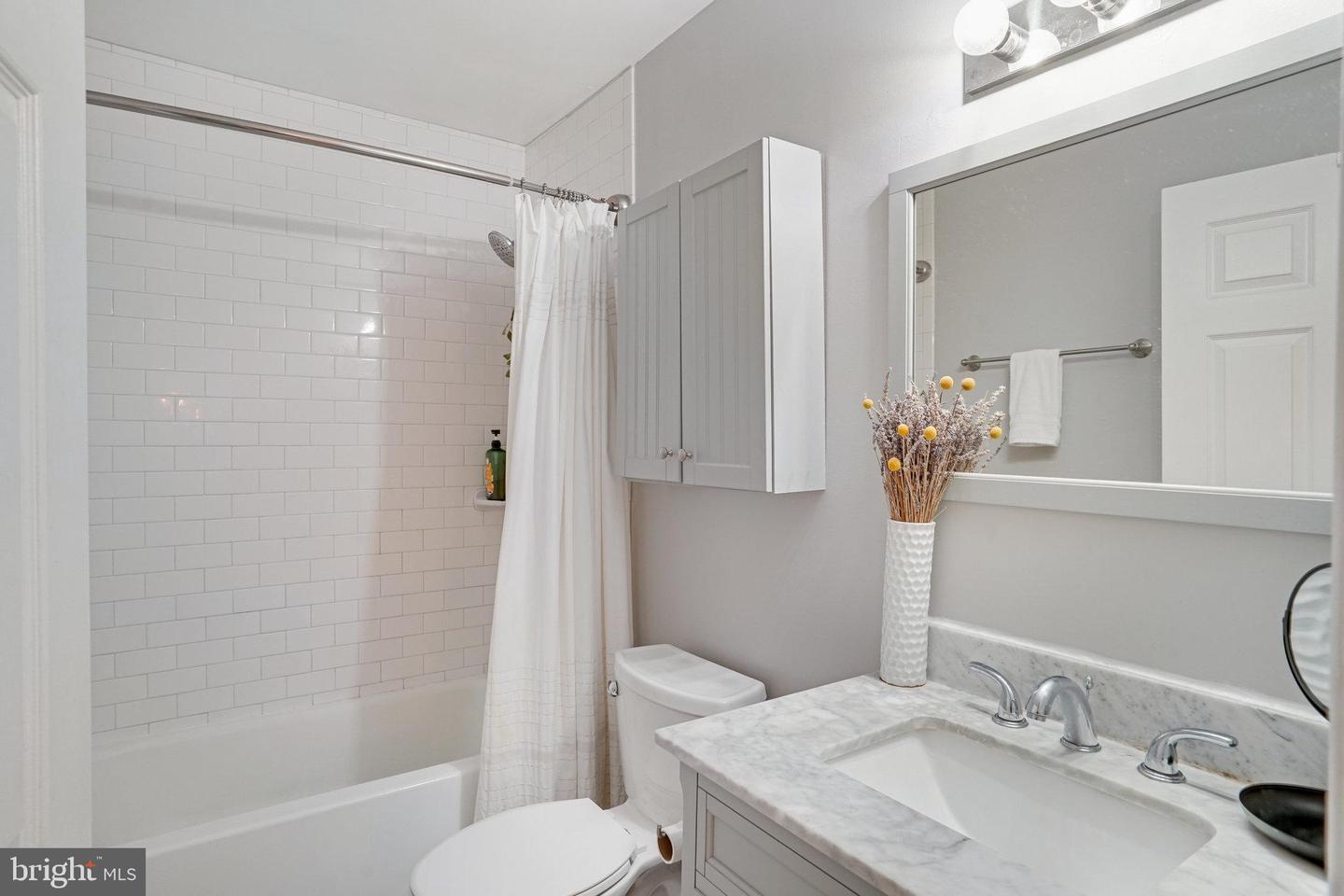 5865 WESTWATER CT, CENTREVILLE, Virginia 20121, 2 Bedrooms Bedrooms, ,3 BathroomsBathrooms,Residential,For sale,5865 WESTWATER CT,VAFX2252984 MLS # VAFX2252984
