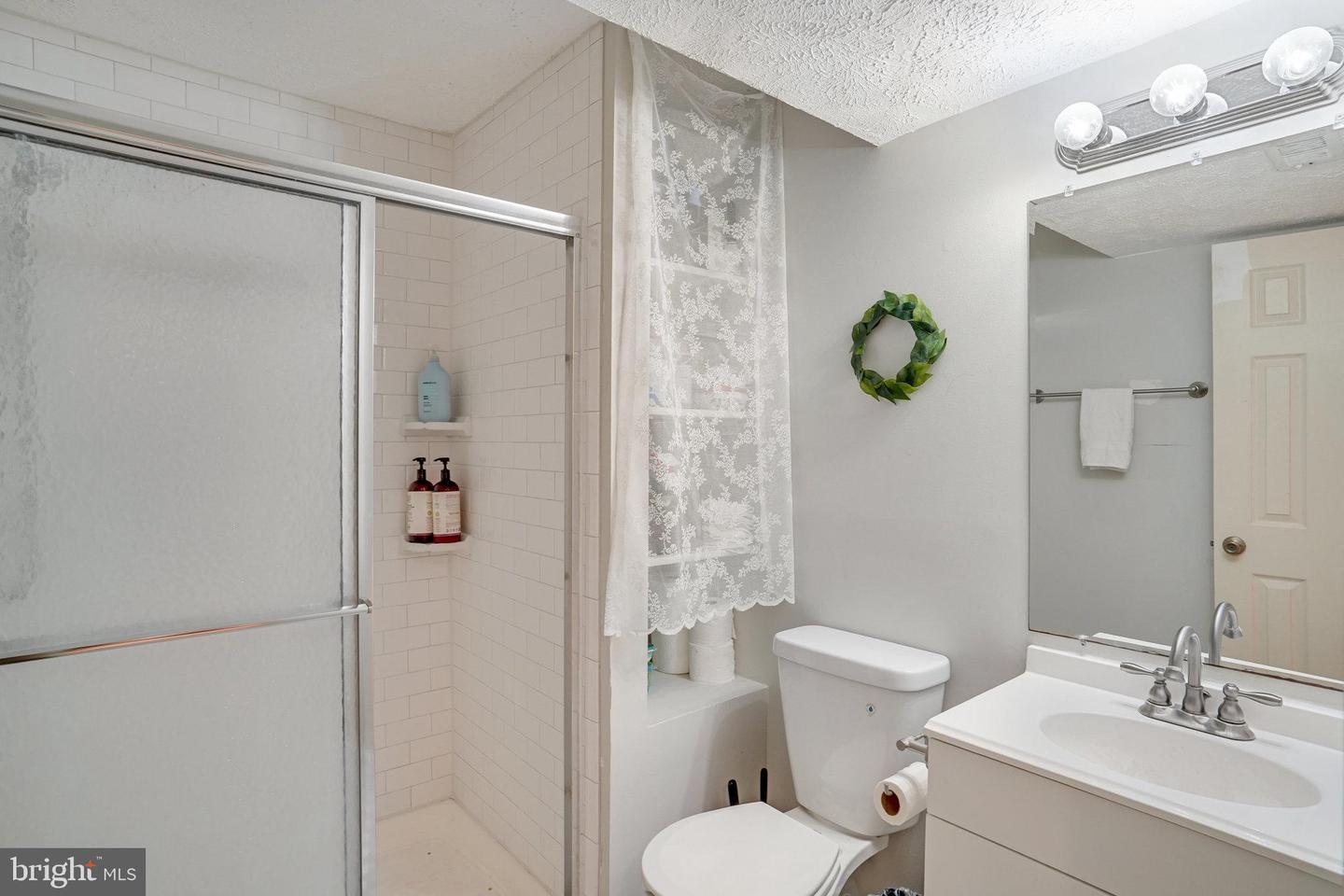 5865 WESTWATER CT, CENTREVILLE, Virginia 20121, 2 Bedrooms Bedrooms, ,3 BathroomsBathrooms,Residential,For sale,5865 WESTWATER CT,VAFX2252984 MLS # VAFX2252984