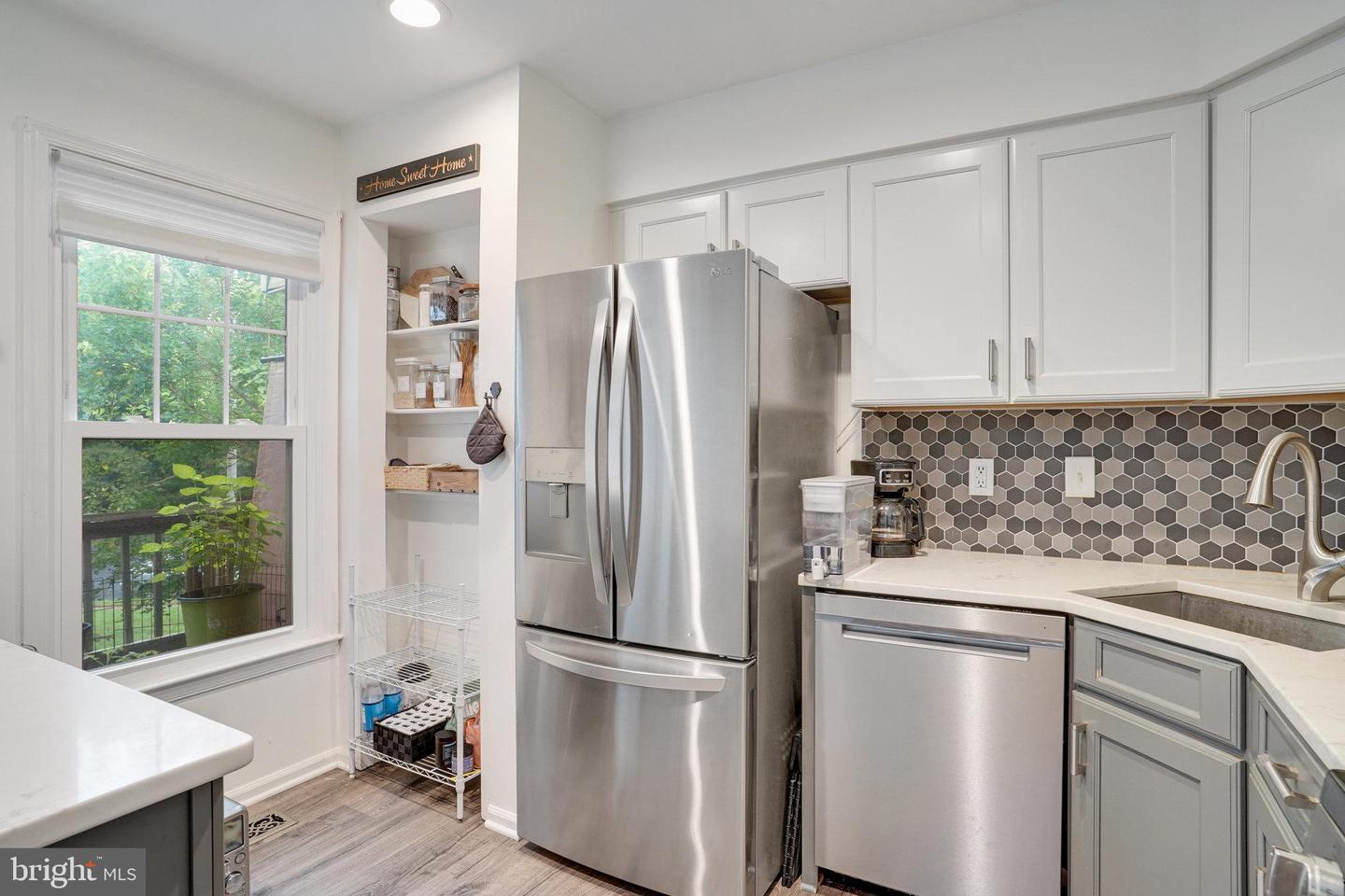 5865 WESTWATER CT, CENTREVILLE, Virginia 20121, 2 Bedrooms Bedrooms, ,3 BathroomsBathrooms,Residential,For sale,5865 WESTWATER CT,VAFX2252984 MLS # VAFX2252984