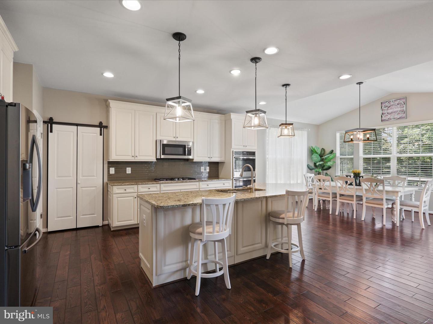 15832 BEAU RIDGE DR, WOODBRIDGE, Virginia 22193, 5 Bedrooms Bedrooms, 5 Rooms Rooms,3 BathroomsBathrooms,Residential,For sale,15832 BEAU RIDGE DR,VAPW2098428 MLS # VAPW2098428