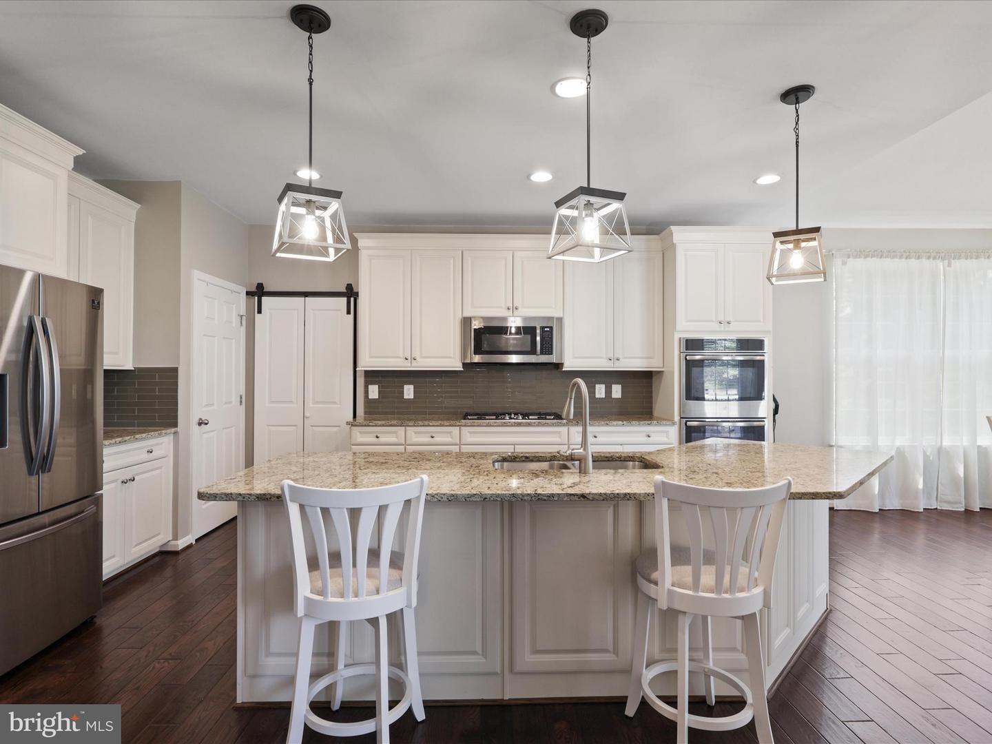 15832 BEAU RIDGE DR, WOODBRIDGE, Virginia 22193, 5 Bedrooms Bedrooms, 5 Rooms Rooms,3 BathroomsBathrooms,Residential,For sale,15832 BEAU RIDGE DR,VAPW2098428 MLS # VAPW2098428