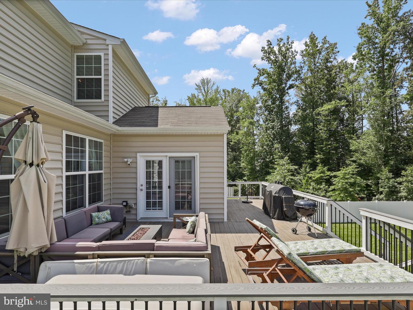 15832 BEAU RIDGE DR, WOODBRIDGE, Virginia 22193, 5 Bedrooms Bedrooms, 5 Rooms Rooms,3 BathroomsBathrooms,Residential,For sale,15832 BEAU RIDGE DR,VAPW2098428 MLS # VAPW2098428