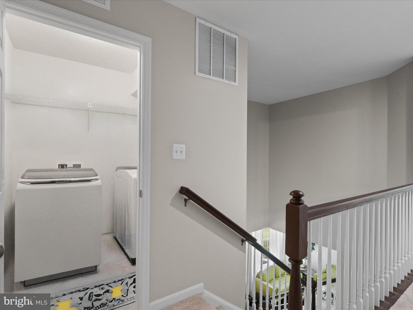15832 BEAU RIDGE DR, WOODBRIDGE, Virginia 22193, 5 Bedrooms Bedrooms, 5 Rooms Rooms,3 BathroomsBathrooms,Residential,For sale,15832 BEAU RIDGE DR,VAPW2098428 MLS # VAPW2098428