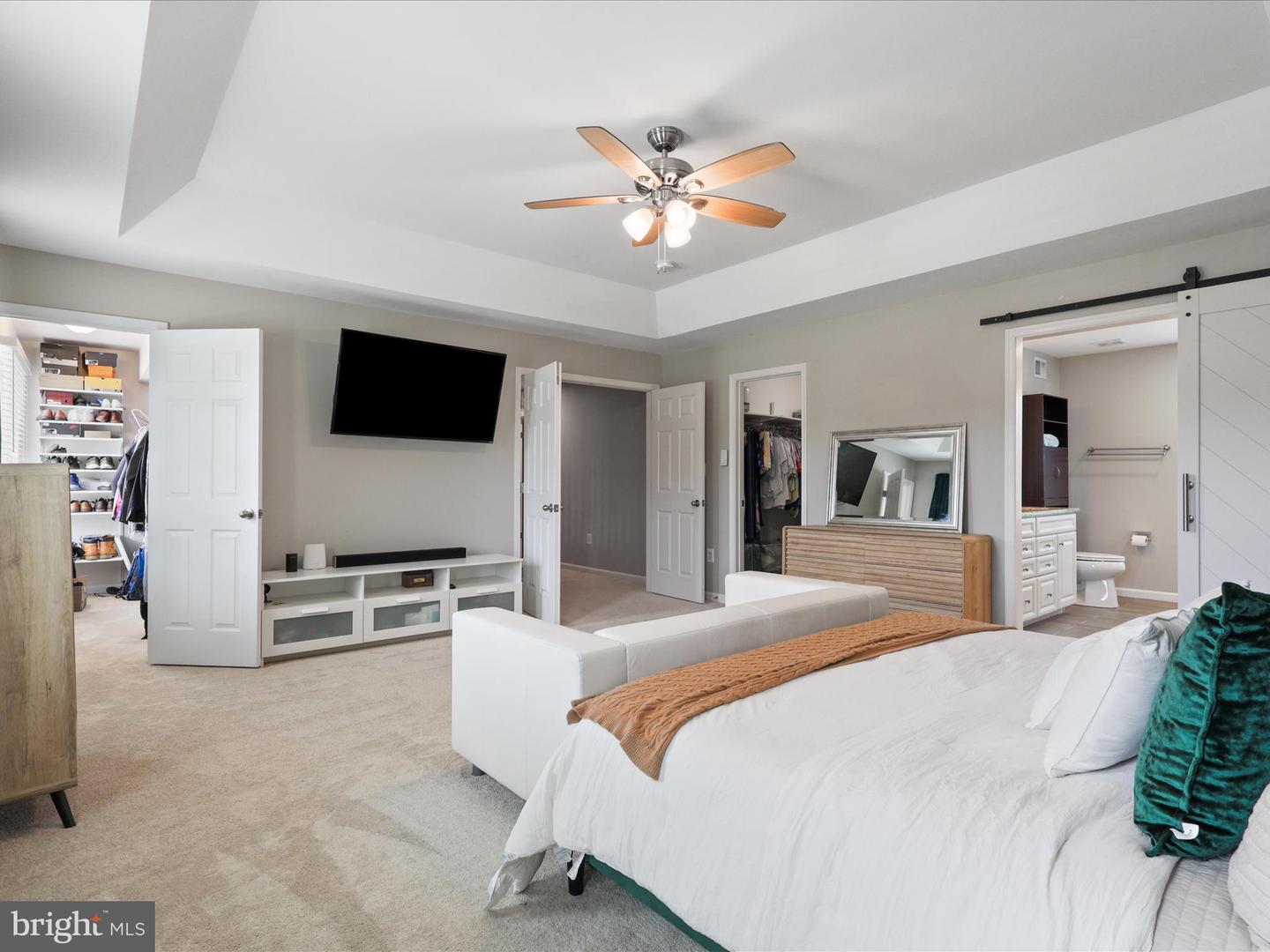 15832 BEAU RIDGE DR, WOODBRIDGE, Virginia 22193, 5 Bedrooms Bedrooms, 5 Rooms Rooms,3 BathroomsBathrooms,Residential,For sale,15832 BEAU RIDGE DR,VAPW2098428 MLS # VAPW2098428