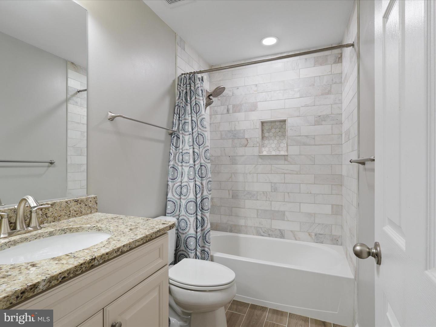 15832 BEAU RIDGE DR, WOODBRIDGE, Virginia 22193, 5 Bedrooms Bedrooms, 5 Rooms Rooms,3 BathroomsBathrooms,Residential,For sale,15832 BEAU RIDGE DR,VAPW2098428 MLS # VAPW2098428