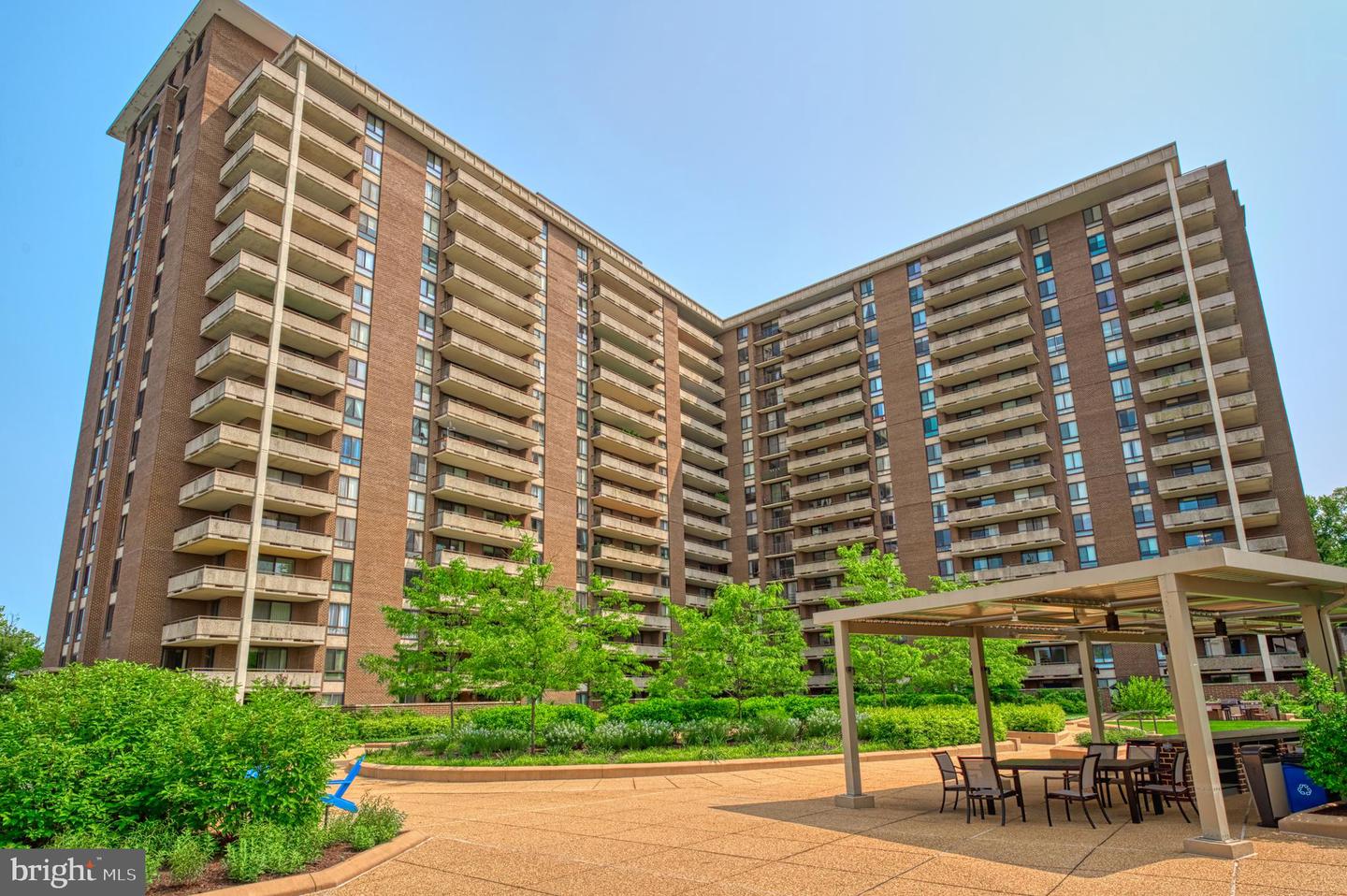 1800 OLD MEADOW RD #609, MCLEAN, Virginia 22102, 1 Bedroom Bedrooms, ,1 BathroomBathrooms,Residential,For sale,1800 OLD MEADOW RD #609,VAFX2253036 MLS # VAFX2253036