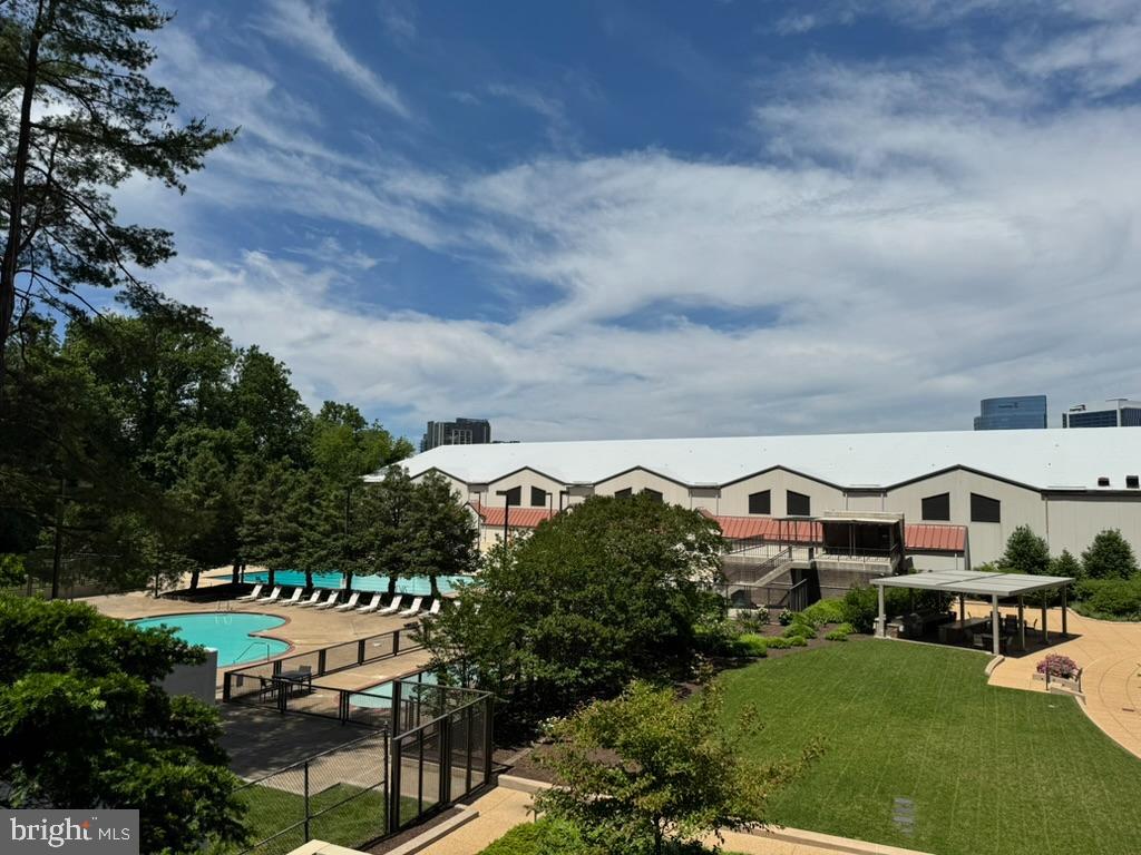 1800 OLD MEADOW RD #609, MCLEAN, Virginia 22102, 1 Bedroom Bedrooms, ,1 BathroomBathrooms,Residential,For sale,1800 OLD MEADOW RD #609,VAFX2253036 MLS # VAFX2253036