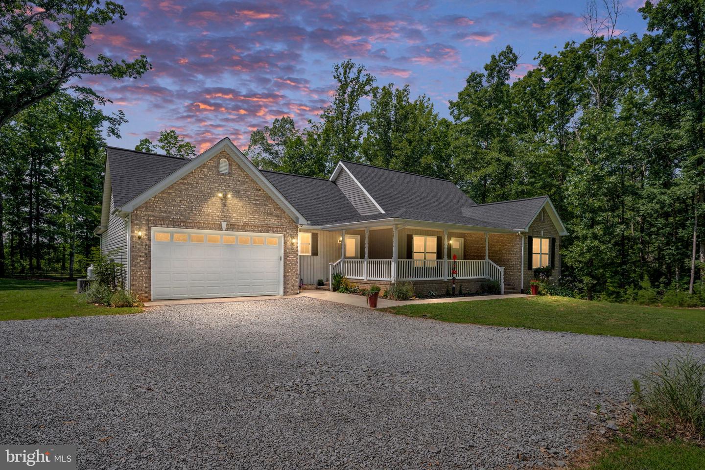 6484 HALEYS MILL RD, SPOTSYLVANIA, Virginia 22551, 3 Bedrooms Bedrooms, ,3 BathroomsBathrooms,Residential,For sale,6484 HALEYS MILL RD,VASP2034388 MLS # VASP2034388