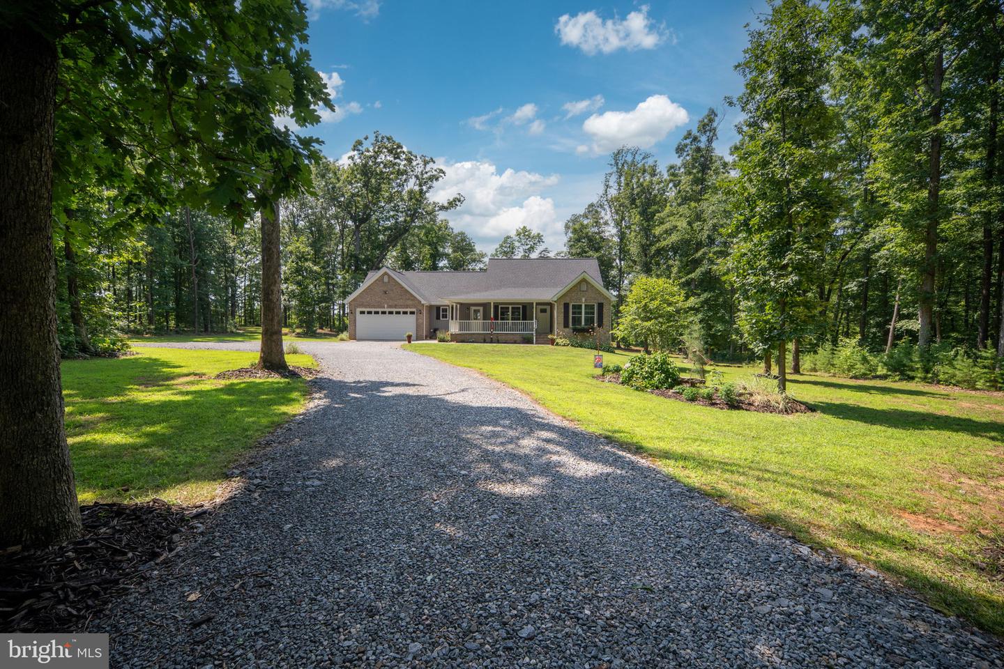 6484 HALEYS MILL RD, SPOTSYLVANIA, Virginia 22551, 3 Bedrooms Bedrooms, ,3 BathroomsBathrooms,Residential,For sale,6484 HALEYS MILL RD,VASP2034388 MLS # VASP2034388
