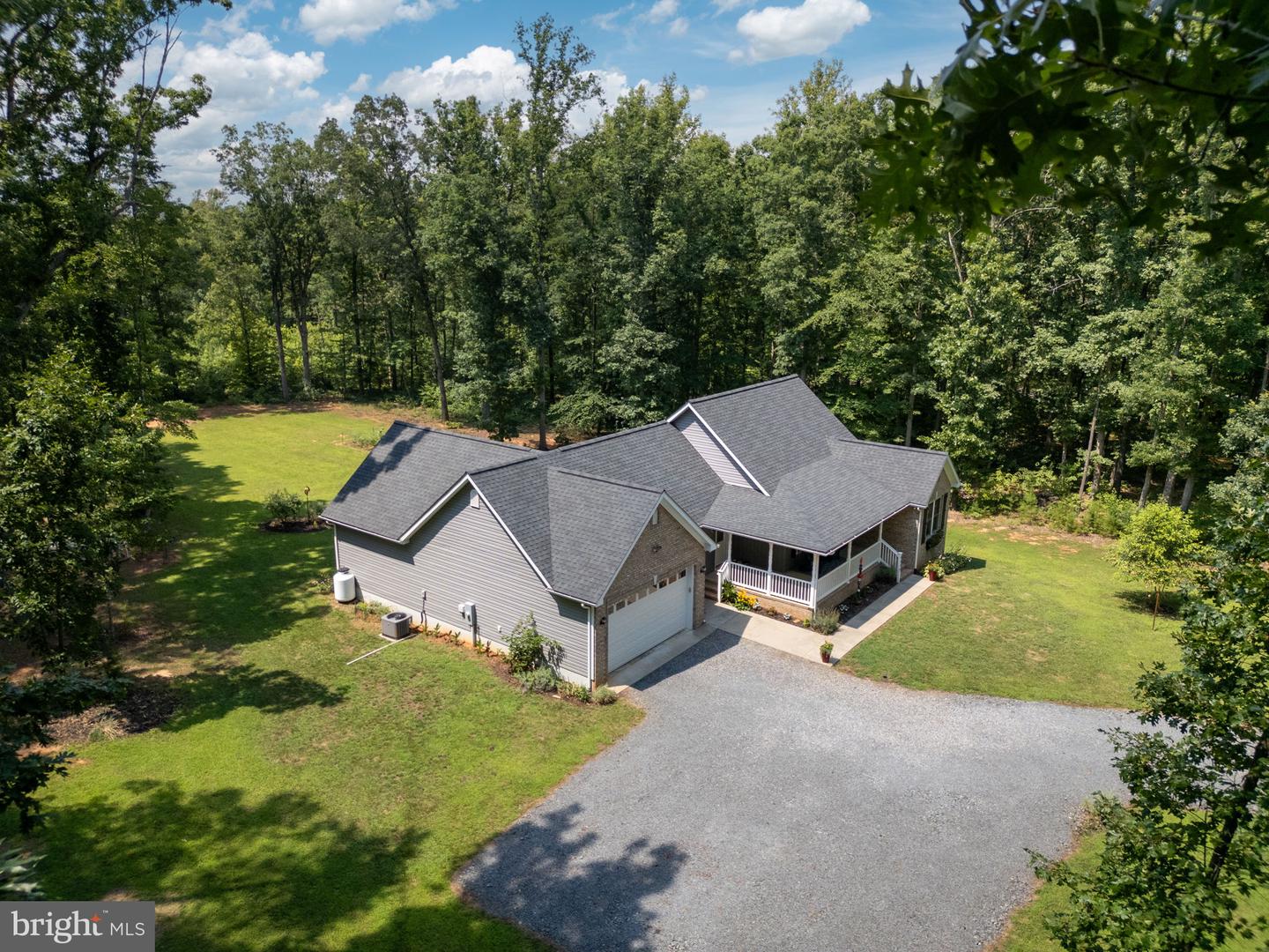6484 HALEYS MILL RD, SPOTSYLVANIA, Virginia 22551, 3 Bedrooms Bedrooms, ,3 BathroomsBathrooms,Residential,For sale,6484 HALEYS MILL RD,VASP2034388 MLS # VASP2034388
