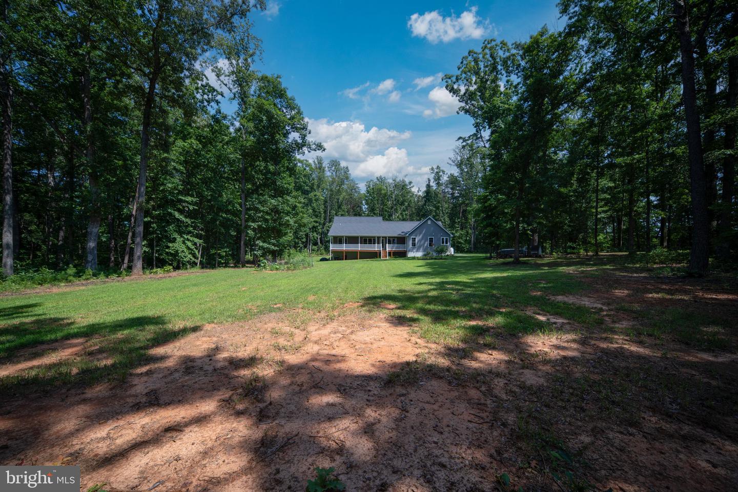6484 HALEYS MILL RD, SPOTSYLVANIA, Virginia 22551, 3 Bedrooms Bedrooms, ,3 BathroomsBathrooms,Residential,For sale,6484 HALEYS MILL RD,VASP2034388 MLS # VASP2034388