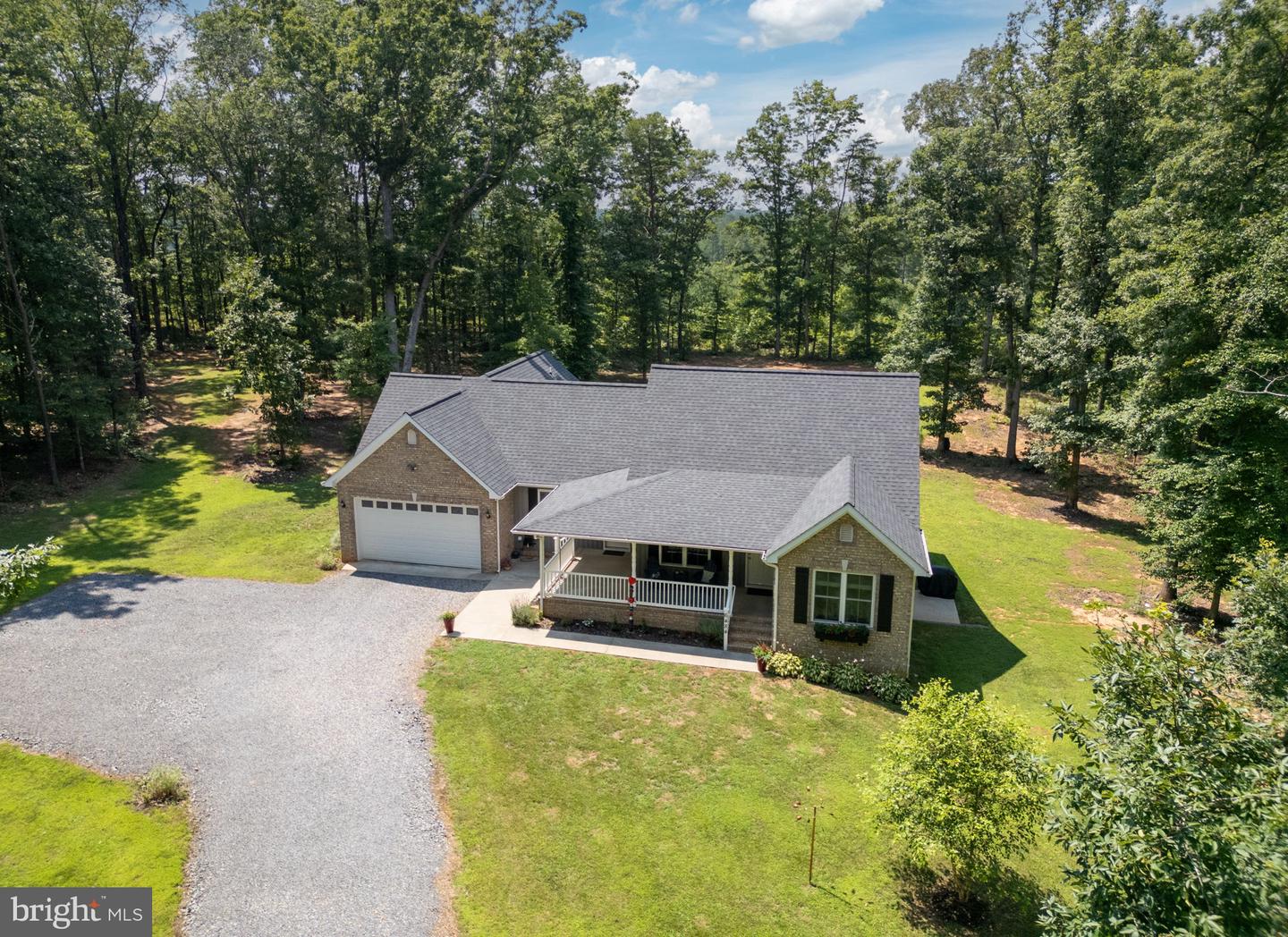 6484 HALEYS MILL RD, SPOTSYLVANIA, Virginia 22551, 3 Bedrooms Bedrooms, ,3 BathroomsBathrooms,Residential,For sale,6484 HALEYS MILL RD,VASP2034388 MLS # VASP2034388