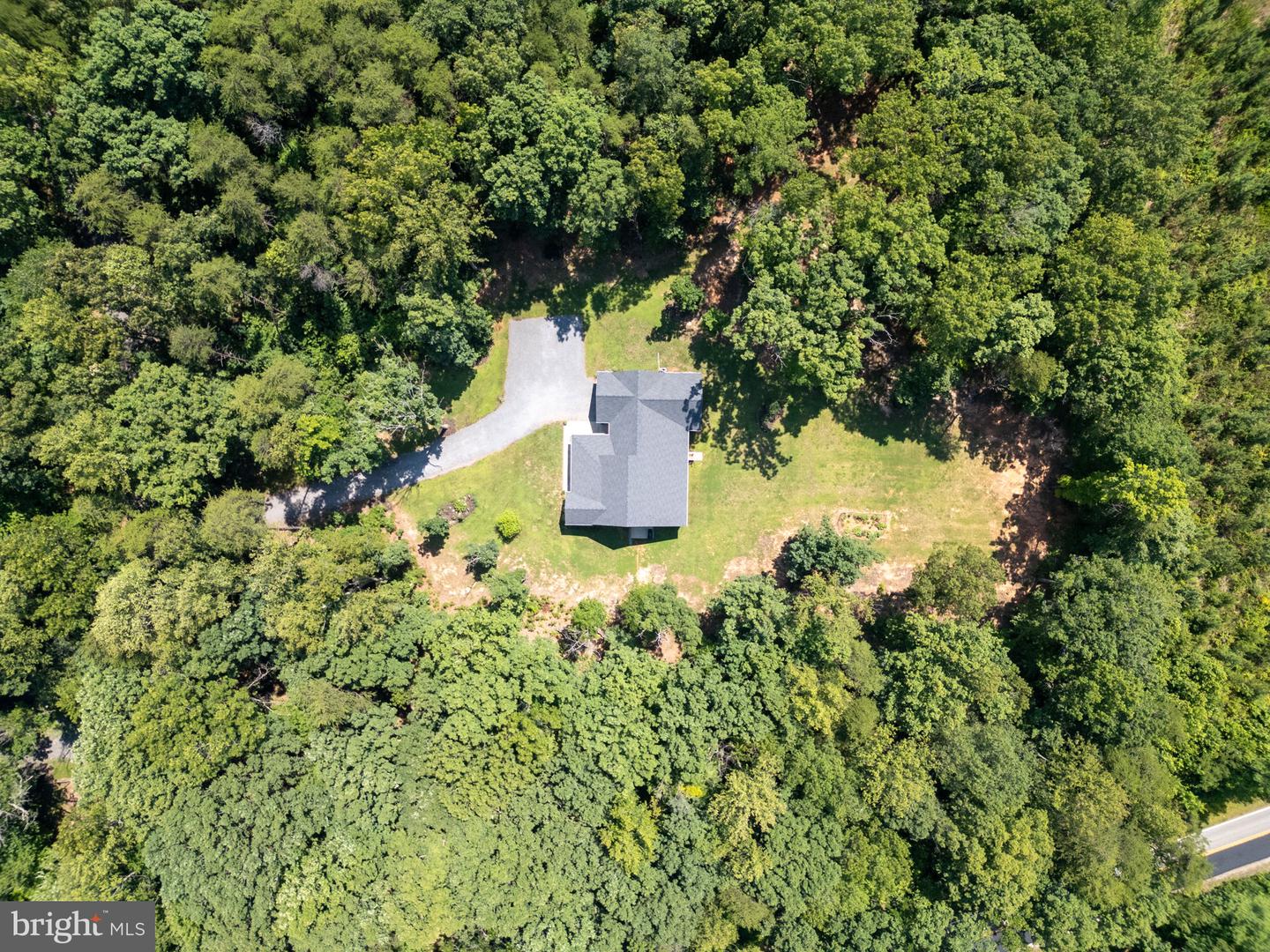 6484 HALEYS MILL RD, SPOTSYLVANIA, Virginia 22551, 3 Bedrooms Bedrooms, ,3 BathroomsBathrooms,Residential,For sale,6484 HALEYS MILL RD,VASP2034388 MLS # VASP2034388
