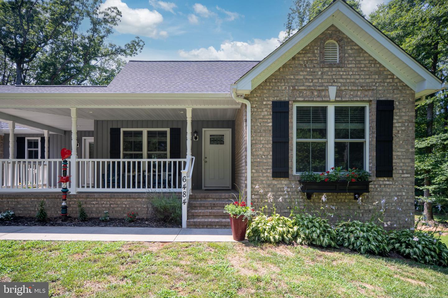 6484 HALEYS MILL RD, SPOTSYLVANIA, Virginia 22551, 3 Bedrooms Bedrooms, ,3 BathroomsBathrooms,Residential,For sale,6484 HALEYS MILL RD,VASP2034388 MLS # VASP2034388