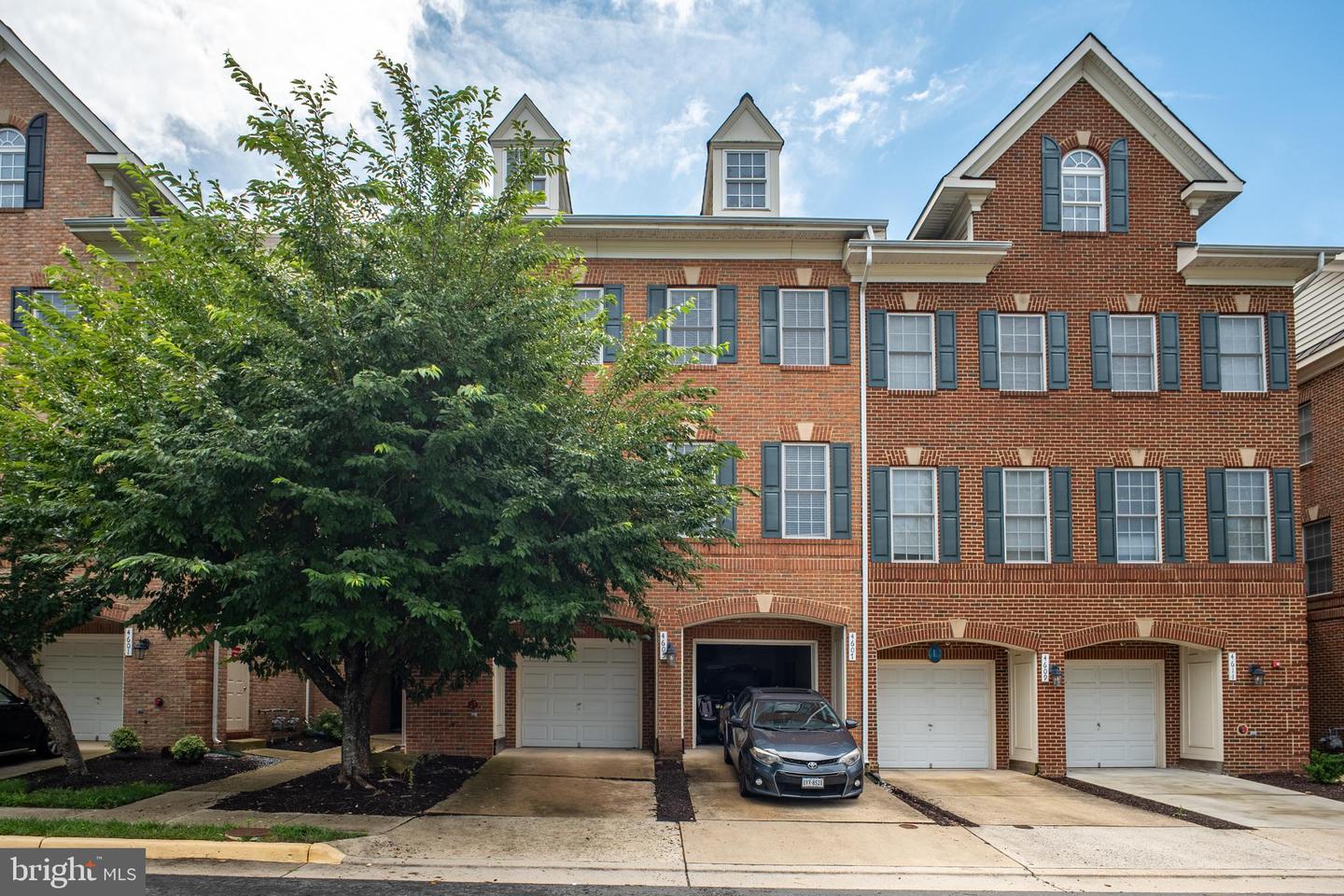4605 HUMMINGBIRD LN #104, FAIRFAX, Virginia 22033, 3 Bedrooms Bedrooms, ,2 BathroomsBathrooms,Residential,For sale,4605 HUMMINGBIRD LN #104,VAFX2253090 MLS # VAFX2253090