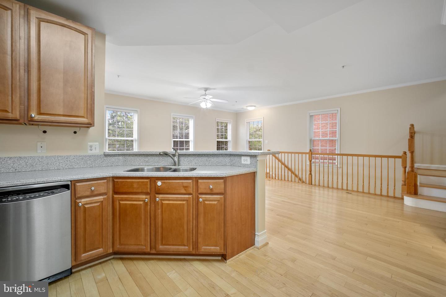 4605 HUMMINGBIRD LN #104, FAIRFAX, Virginia 22033, 3 Bedrooms Bedrooms, ,2 BathroomsBathrooms,Residential,For sale,4605 HUMMINGBIRD LN #104,VAFX2253090 MLS # VAFX2253090