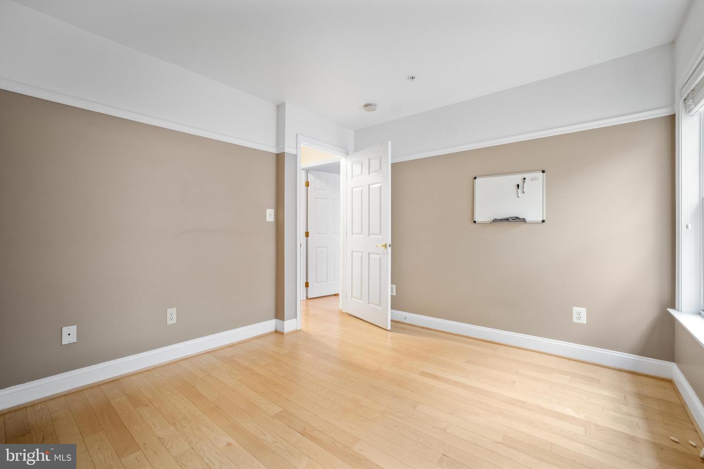 4605 HUMMINGBIRD LN #104, FAIRFAX, Virginia 22033, 3 Bedrooms Bedrooms, ,2 BathroomsBathrooms,Residential,For sale,4605 HUMMINGBIRD LN #104,VAFX2253090 MLS # VAFX2253090