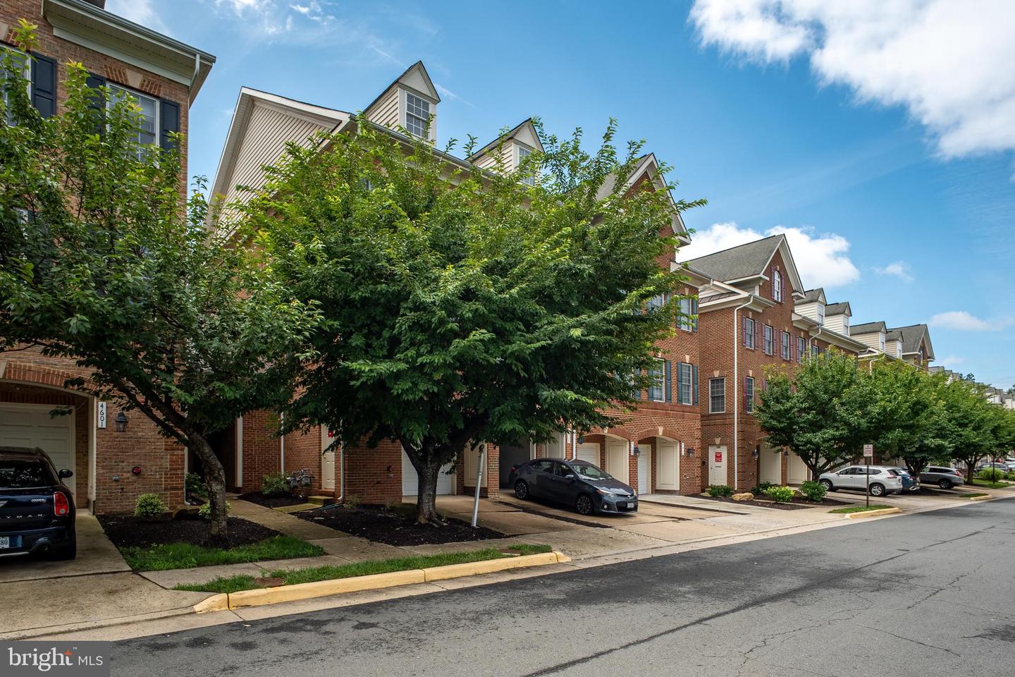 4605 HUMMINGBIRD LN #104, FAIRFAX, Virginia 22033, 3 Bedrooms Bedrooms, ,2 BathroomsBathrooms,Residential,For sale,4605 HUMMINGBIRD LN #104,VAFX2253090 MLS # VAFX2253090