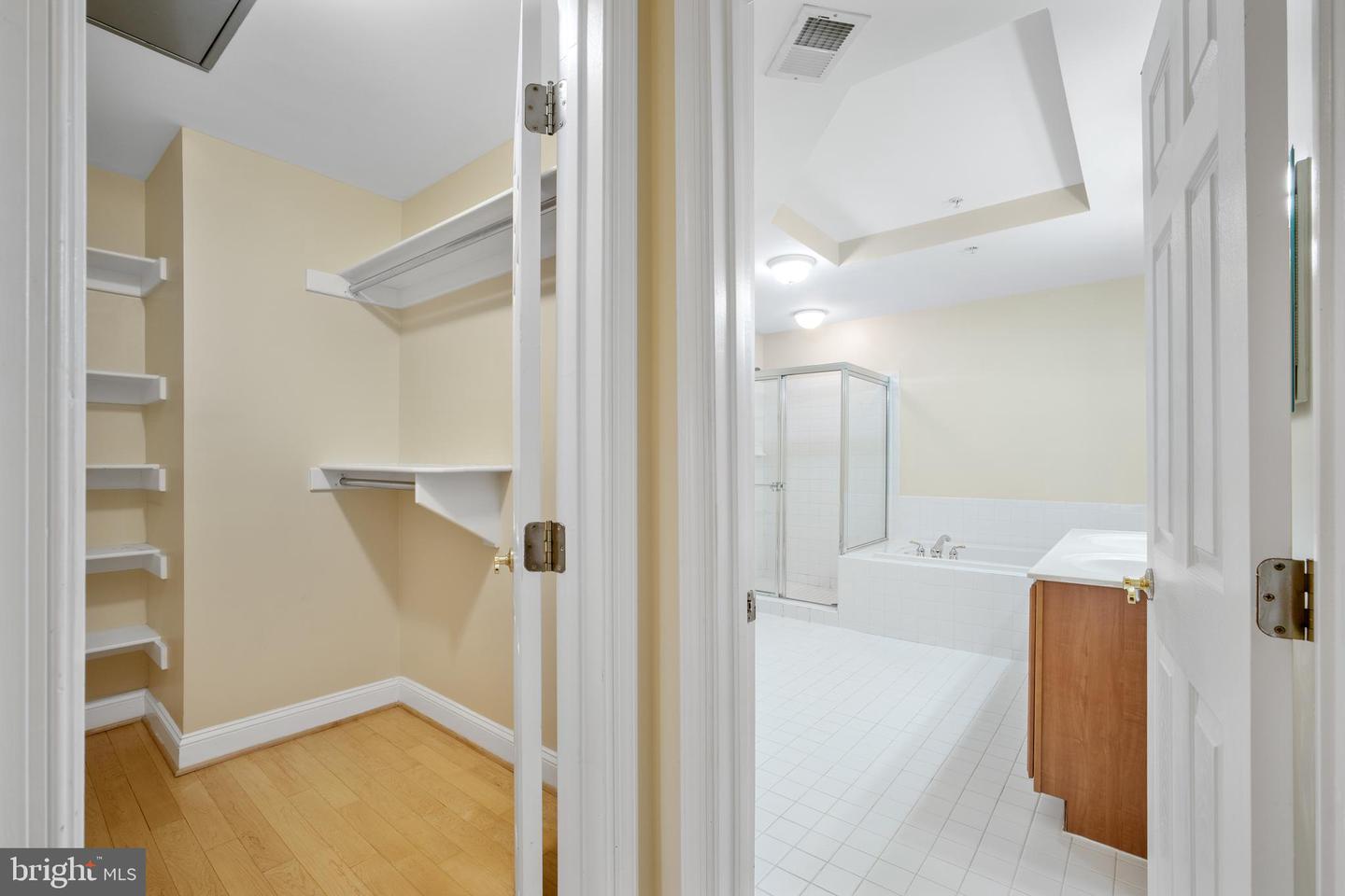 4605 HUMMINGBIRD LN #104, FAIRFAX, Virginia 22033, 3 Bedrooms Bedrooms, ,2 BathroomsBathrooms,Residential,For sale,4605 HUMMINGBIRD LN #104,VAFX2253090 MLS # VAFX2253090