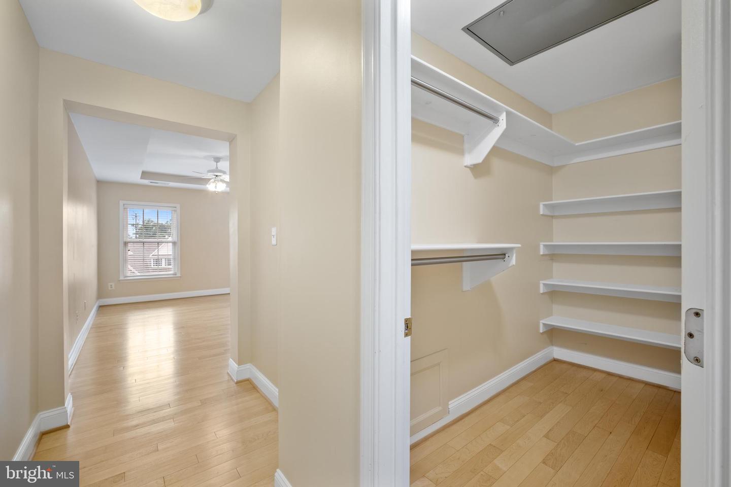 4605 HUMMINGBIRD LN #104, FAIRFAX, Virginia 22033, 3 Bedrooms Bedrooms, ,2 BathroomsBathrooms,Residential,For sale,4605 HUMMINGBIRD LN #104,VAFX2253090 MLS # VAFX2253090