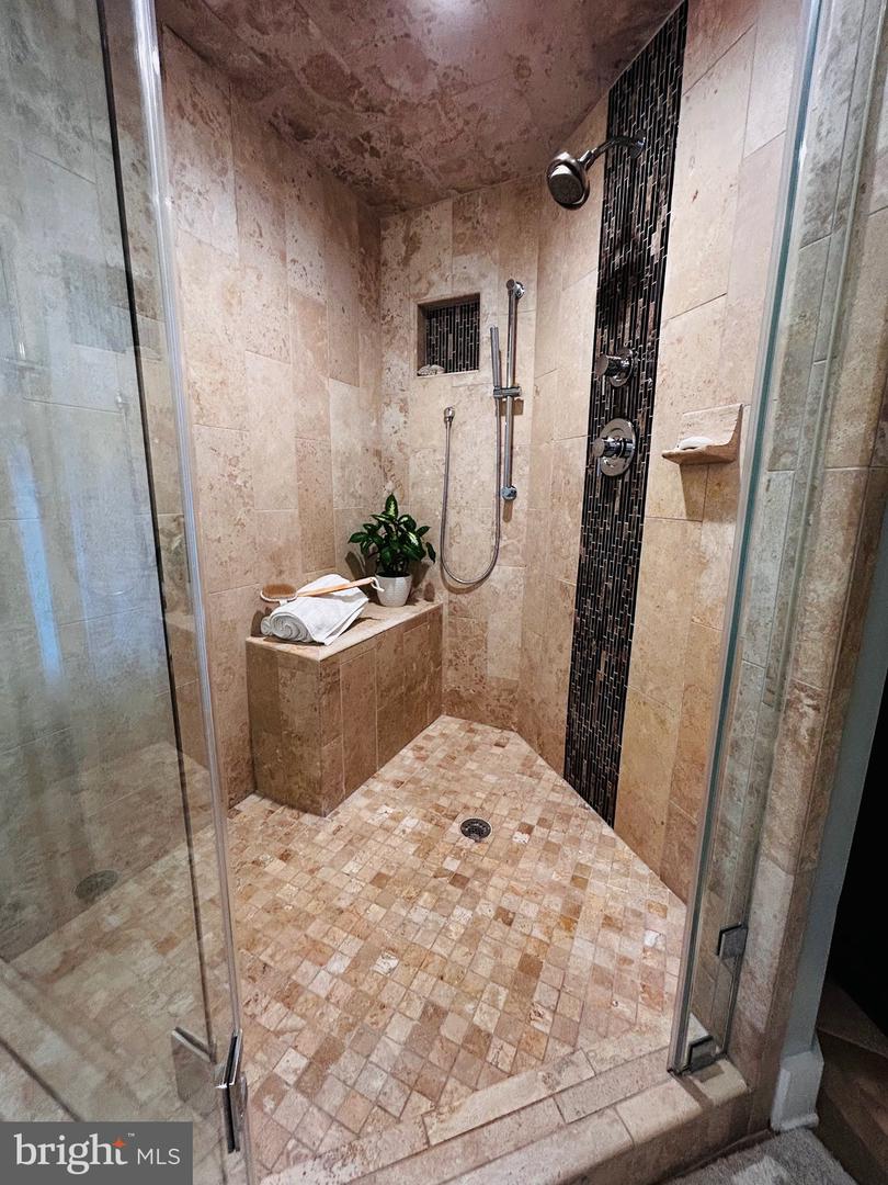 3513 N OTTAWA ST, ARLINGTON, Virginia 22213, 4 Bedrooms Bedrooms, ,3 BathroomsBathrooms,Residential,For sale,3513 N OTTAWA ST,VAAR2060126 MLS # VAAR2060126
