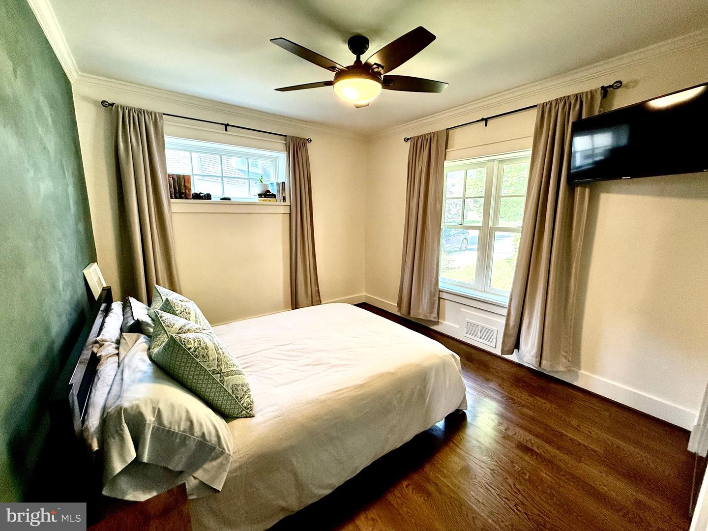 3513 N OTTAWA ST, ARLINGTON, Virginia 22213, 4 Bedrooms Bedrooms, ,3 BathroomsBathrooms,Residential,For sale,3513 N OTTAWA ST,VAAR2060126 MLS # VAAR2060126