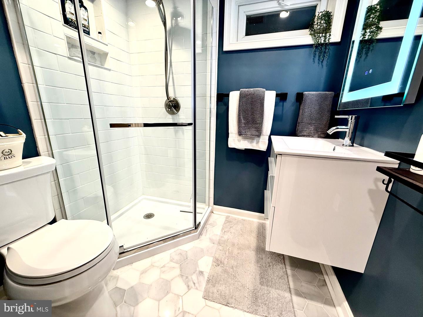 3513 N OTTAWA ST, ARLINGTON, Virginia 22213, 4 Bedrooms Bedrooms, ,3 BathroomsBathrooms,Residential,For sale,3513 N OTTAWA ST,VAAR2060126 MLS # VAAR2060126