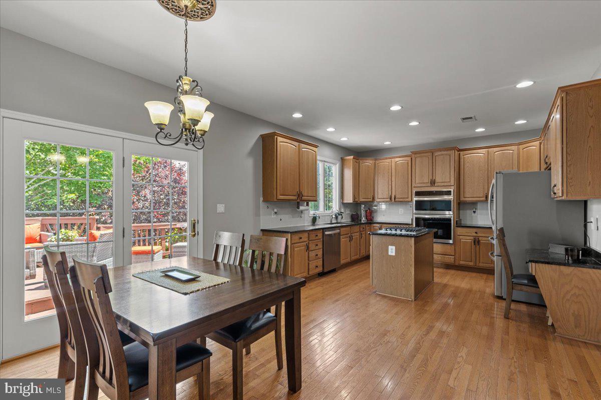 25954 TALMONT DR, CHANTILLY, Virginia 20152, 6 Bedrooms Bedrooms, ,3 BathroomsBathrooms,Residential,For sale,25954 TALMONT DR,VALO2101090 MLS # VALO2101090