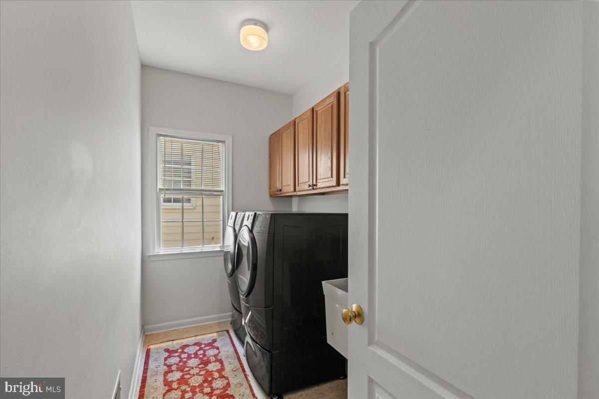 25954 TALMONT DR, CHANTILLY, Virginia 20152, 6 Bedrooms Bedrooms, ,3 BathroomsBathrooms,Residential,For sale,25954 TALMONT DR,VALO2101090 MLS # VALO2101090