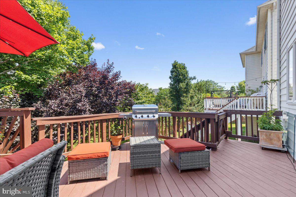 25954 TALMONT DR, CHANTILLY, Virginia 20152, 6 Bedrooms Bedrooms, ,3 BathroomsBathrooms,Residential,For sale,25954 TALMONT DR,VALO2101090 MLS # VALO2101090